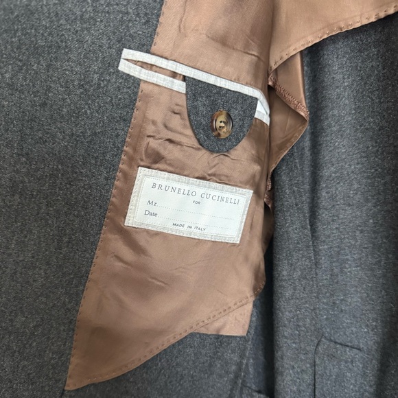 Brunello Cucinelli Gray Sport Coat with Notched Lapel - Picture 5 of 9